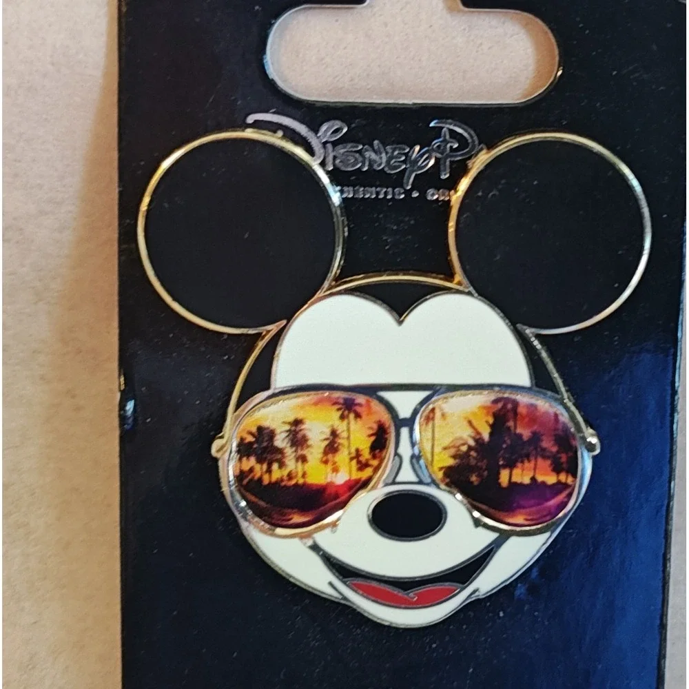 Disney Parks Mickey Mouse Sunglasses Sunset Pin SoCal Gold Tropical Beach